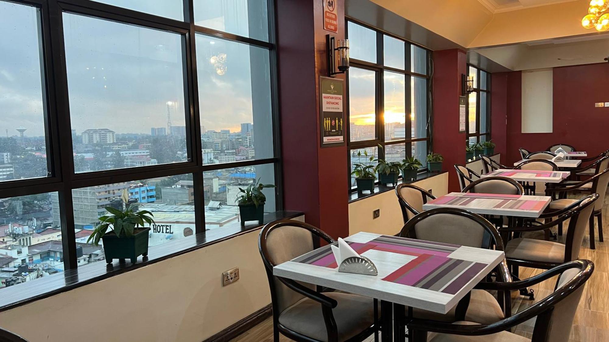 Hemak Suites Hotel Nairobi Bagian luar foto