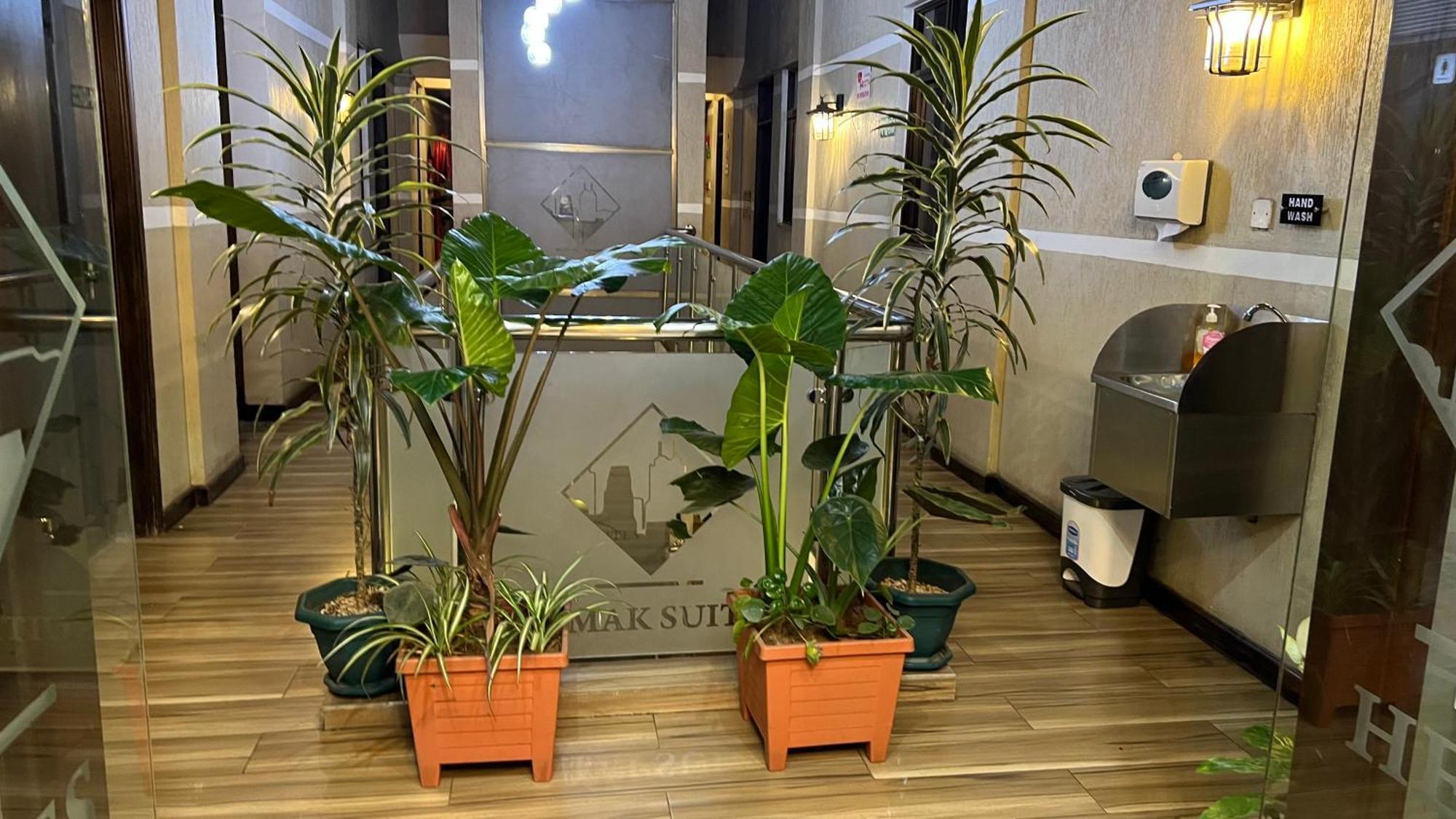 Hemak Suites Hotel Nairobi Bagian luar foto