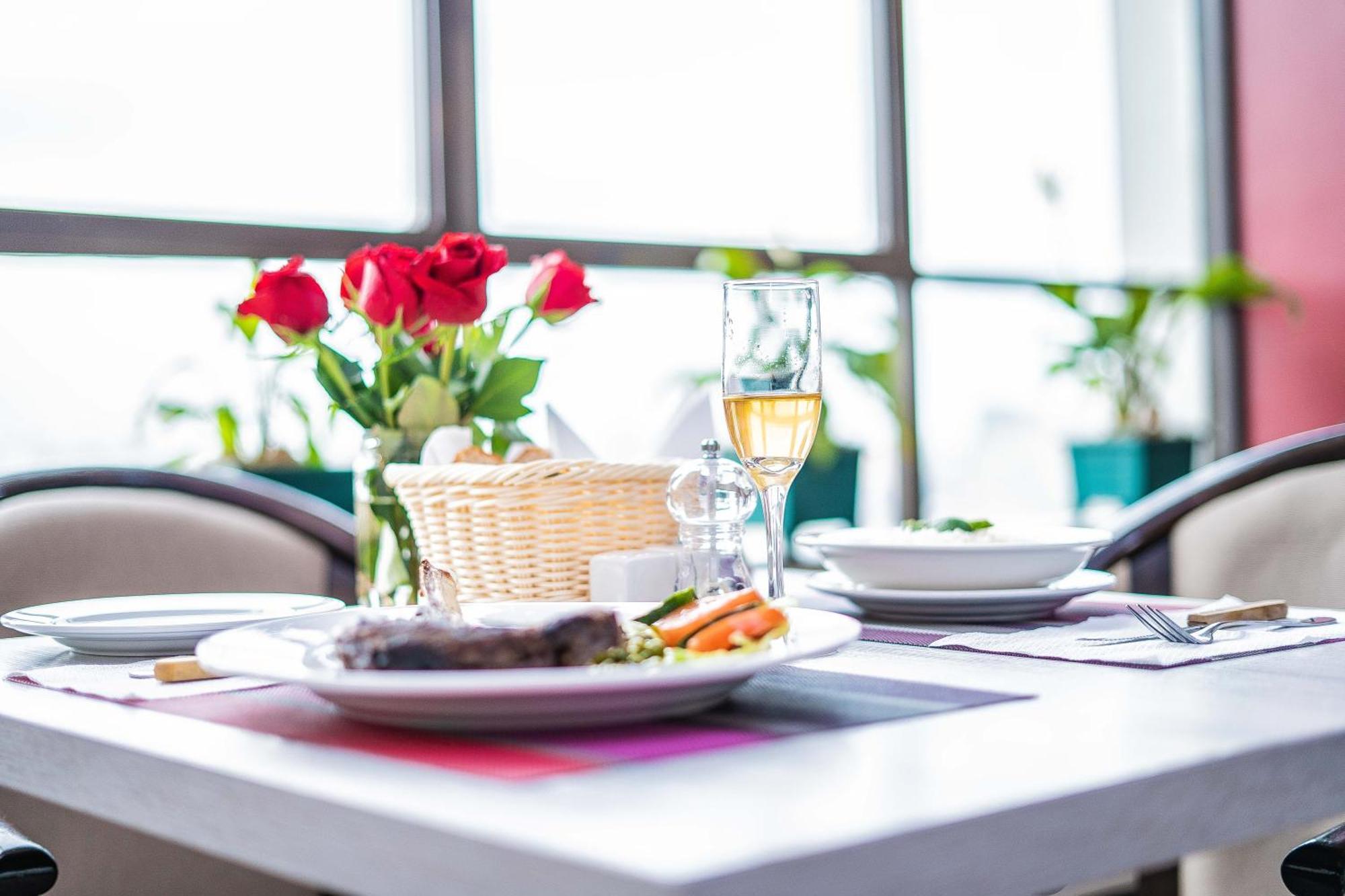 Hemak Suites Hotel Nairobi Bagian luar foto