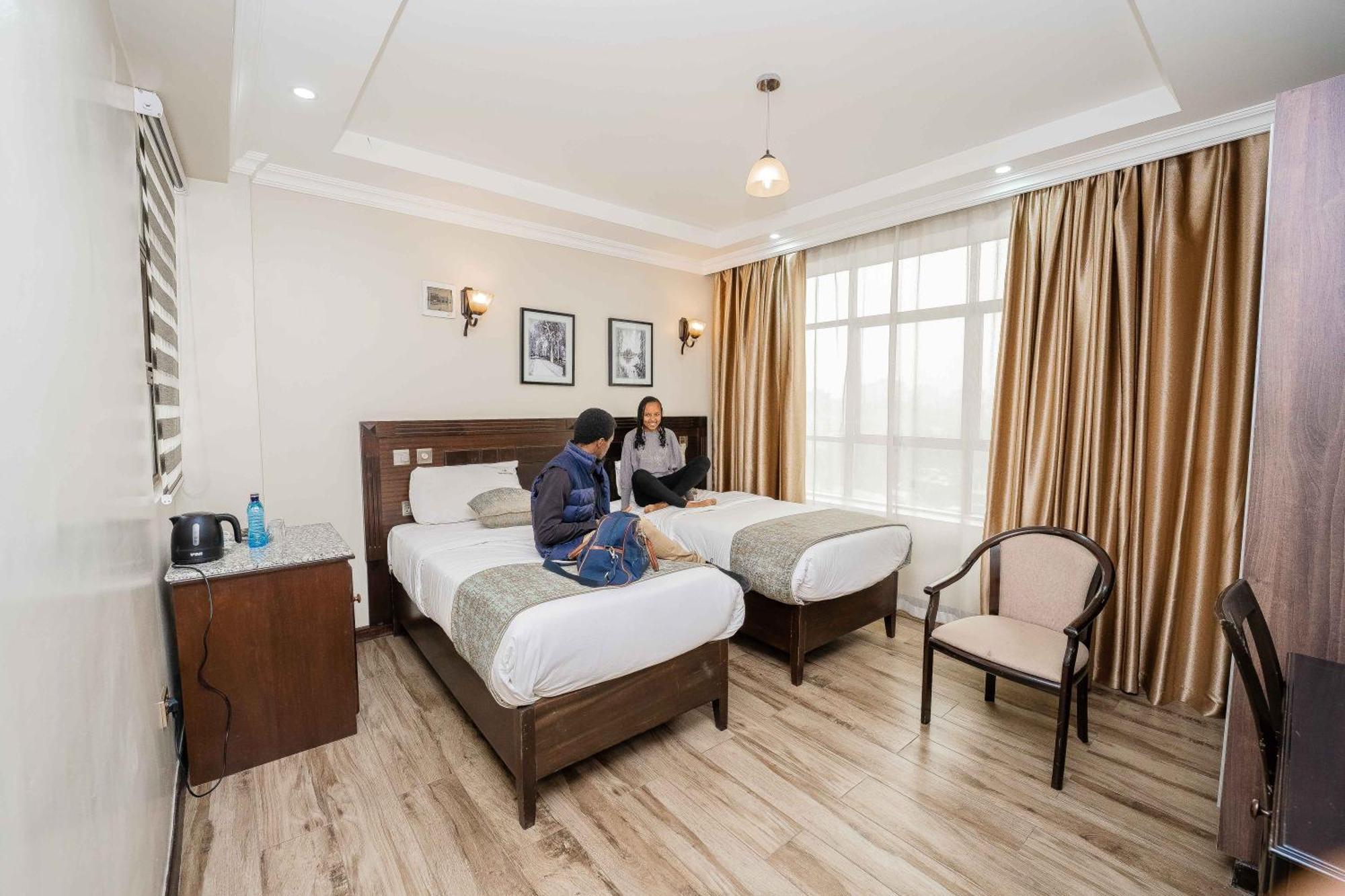 Hemak Suites Hotel Nairobi Bagian luar foto