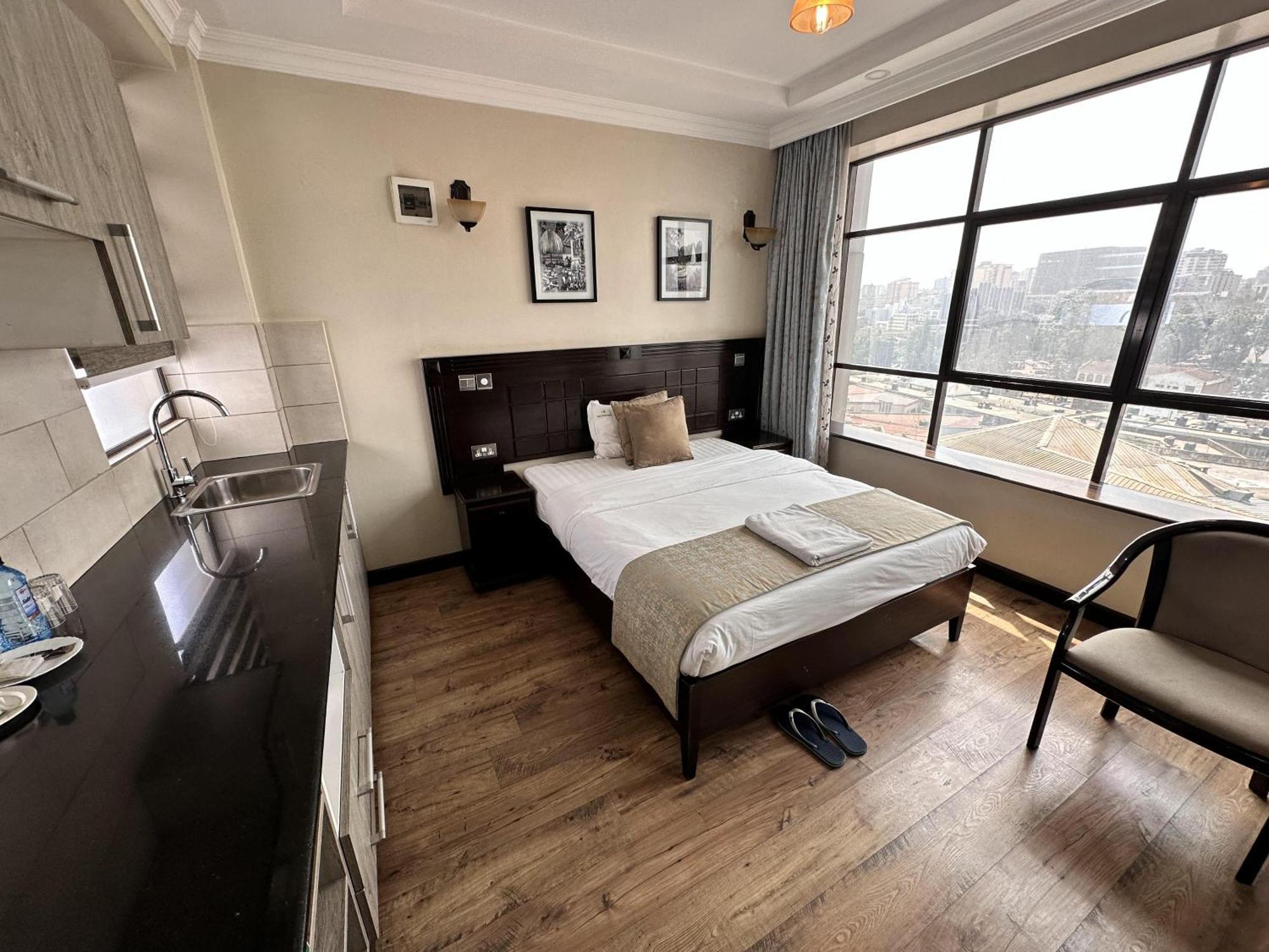 Hemak Suites Hotel Nairobi Bagian luar foto
