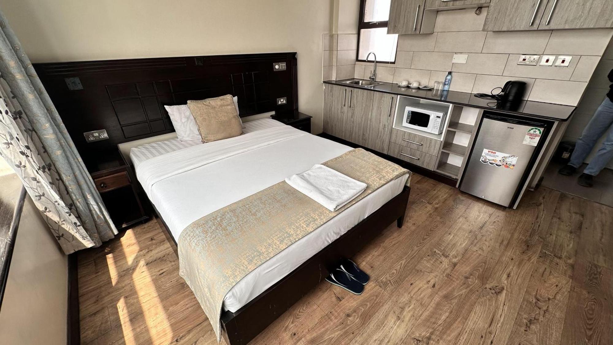 Hemak Suites Hotel Nairobi Bagian luar foto