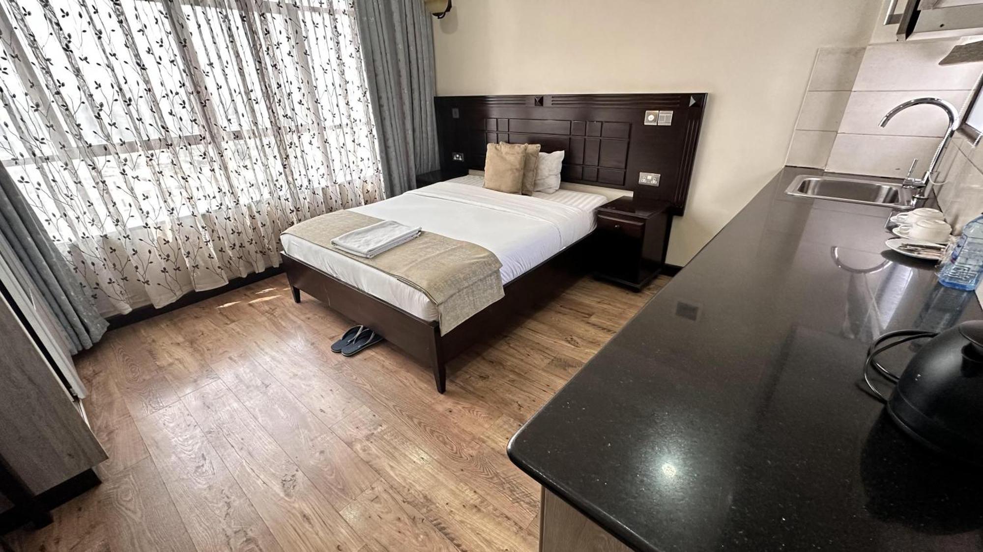 Hemak Suites Hotel Nairobi Bagian luar foto