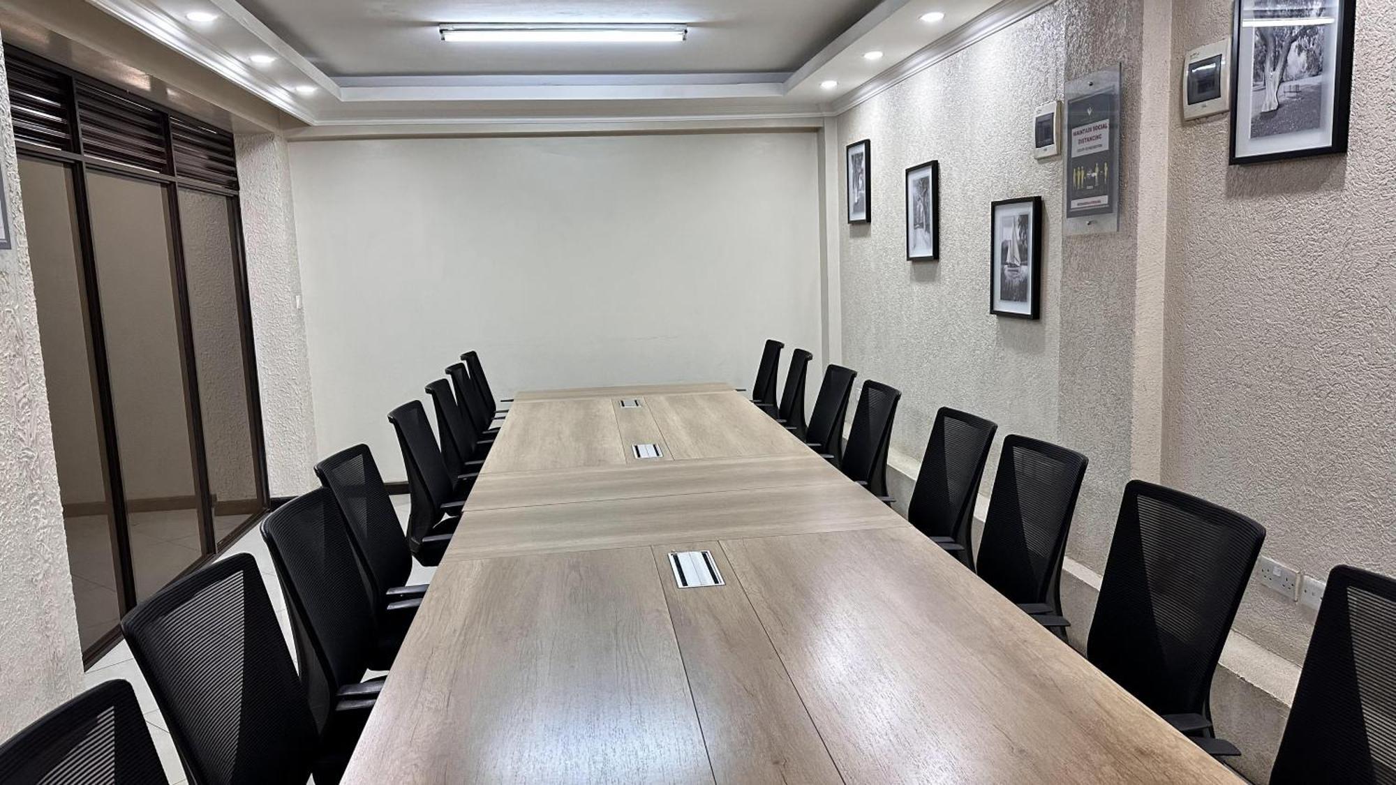 Hemak Suites Hotel Nairobi Bagian luar foto