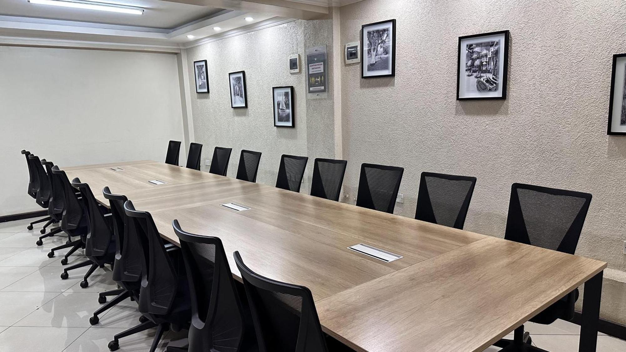 Hemak Suites Hotel Nairobi Bagian luar foto