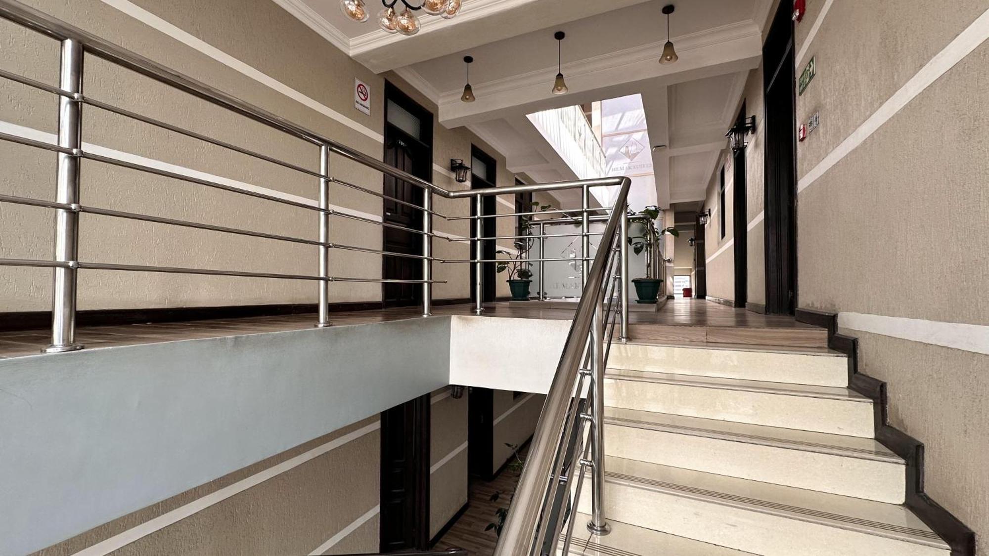 Hemak Suites Hotel Nairobi Bagian luar foto